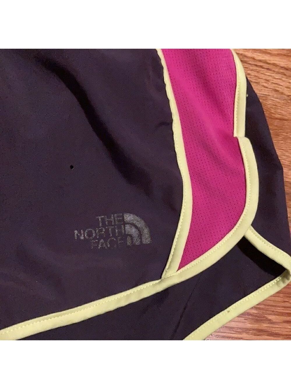 đ
șTHE North Face Flash Dry Running Shorts - Picture 2 of 8